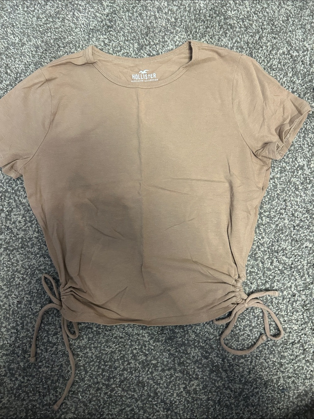 Hollister Women's Taupe Side-Ruched Crop Tee